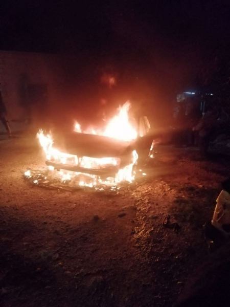 مستوطنون يحرقون مركبات فلسطينية بالضفة